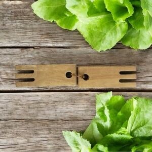 Set 2 Wood Salad Serving Hands 8" Natural Tan Hand-Carved Grabbers NWOT